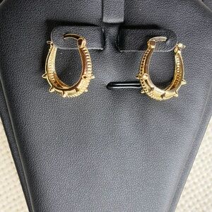 Gold textured hoop earrings